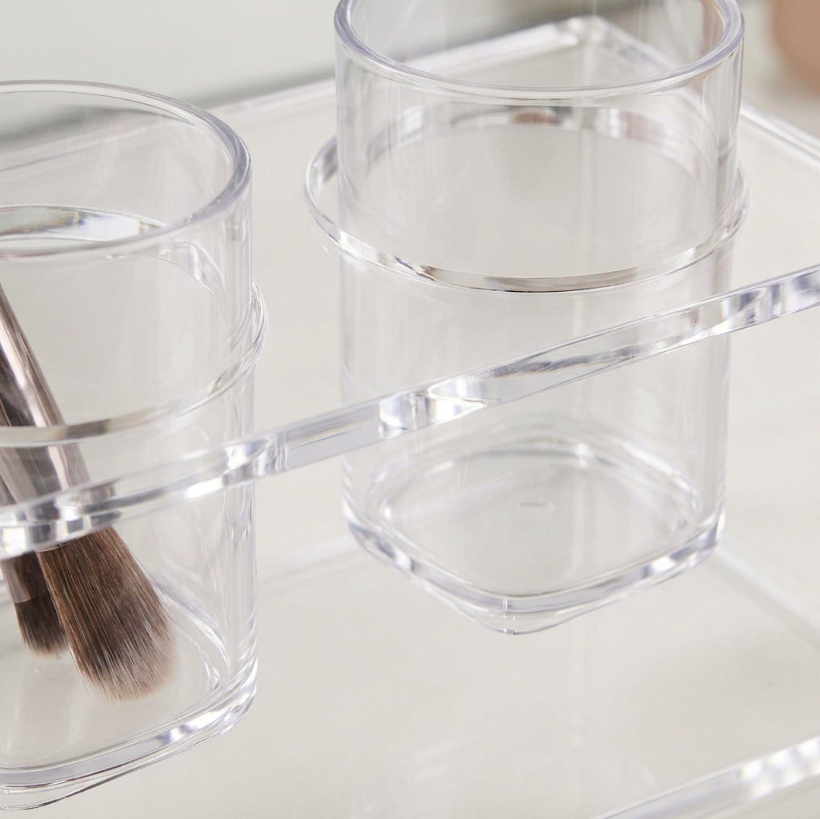 Sofd Clear Acrylic Makeup Brush Station with 4 Cups - Detail view